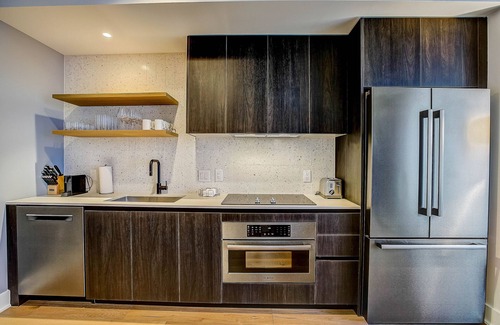 Rainey Street Historic District Condo | Luxury Stay on Rainey St