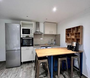 Vitry-sur-Seine Apartment | Luxury Stay with Terrace and AC 10 min to Paris