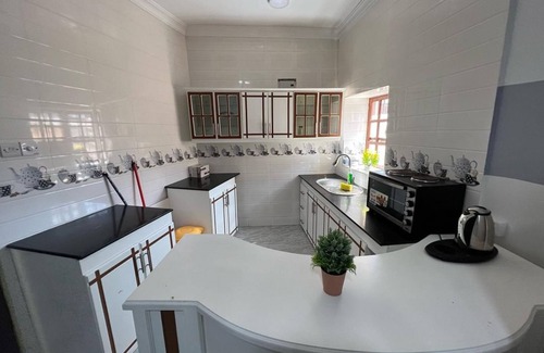 Stone Town Apartment | Luxury Stone Town Suite - Centrally Located
