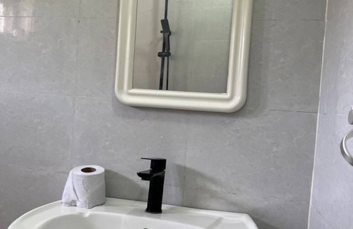 Stone Town Apartment | Luxury Stone Town Suite - Centrally Located