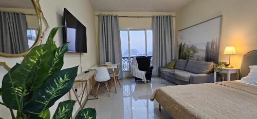 Bab Al Bahr Apartment | Luxury studio Al Marjan