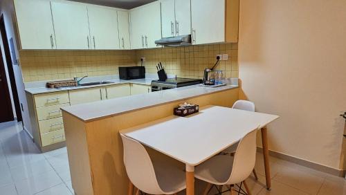 Bab Al Bahr Apartment | Luxury studio Al Marjan