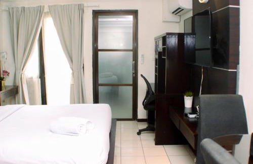 Cikarang Apartment | Luxury Studio at Metropark Condominium Jababeka Apartment By Travelio