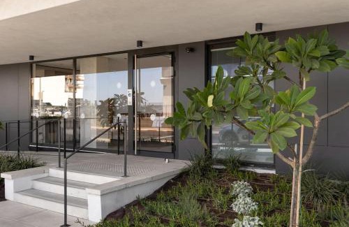 Tel Aviv Promenade Apartment | Luxury Studio Beach Flat 212