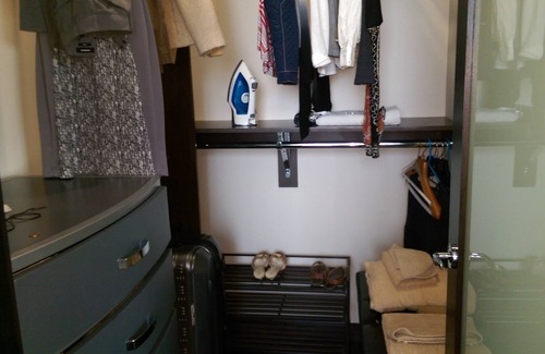 Financial District Apartment | Luxury Studio Condo - Excellent City Views. Includes Parking