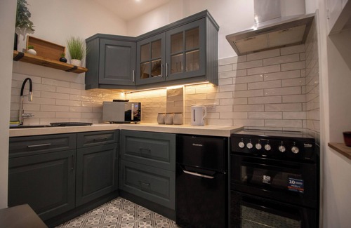 Herne Bay Apartment | Luxury studio | Heart of Herne Bay | 300m from beach