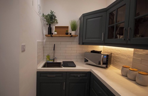 Herne Bay Apartment | Luxury studio | Heart of Herne Bay | 300m from beach