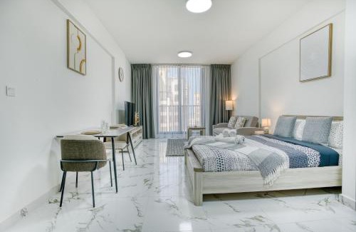 Al Hamra Village Apartment | Luxury Studio with Marina View Al Hamra Village