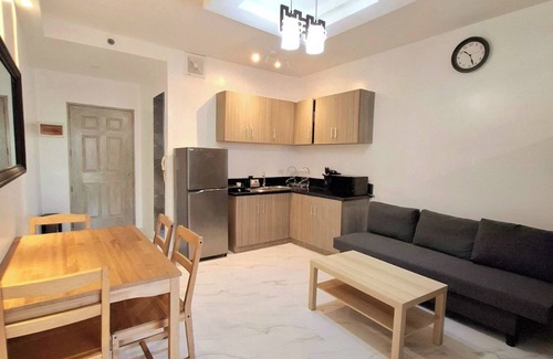 Ermita Night District Apartment | Luxury Studio with WiFi, AC in vibrant Manila Pool Netflix