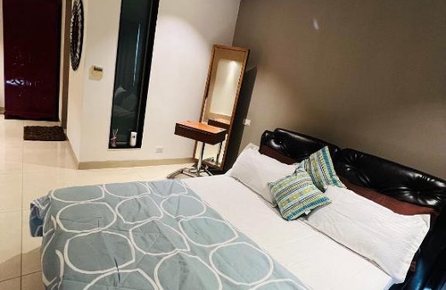 Gurugram Apartment | Luxury Studios Key 1