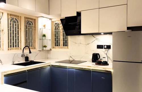 Pallavaram Apartment | Luxury Stylish Comfort near Airport, Bus and Train