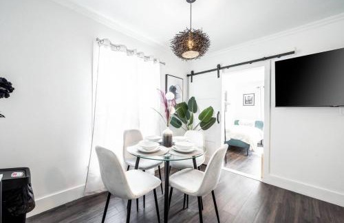 Niagara Falls House | Luxury Stylish Home, Walk to Falls, Fire Pit&More