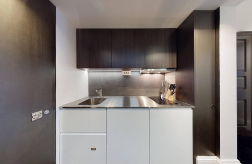 Brompton & Hans Town House | Luxury Suite in Cadogan Square I