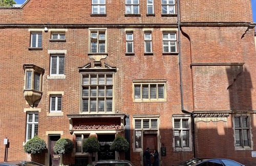 Brompton & Hans Town House | Luxury Suite in Cadogan Square I