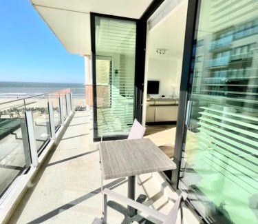 Koksijde-Bad Apartment | Luxury Suite Koksijde 310 - Adults only