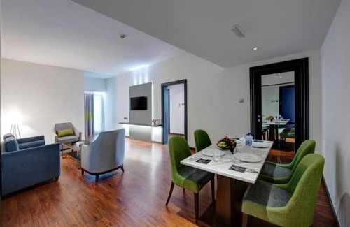 Al Muraqqabat House | Luxury Suite Near Al Rigga Metro By Luxury Bookings
