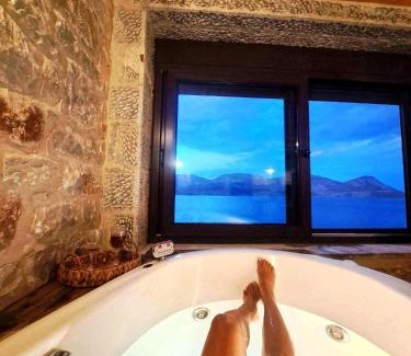 East Mani Apartment | Luxury suite of Villa Lagkadaki