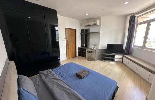 Tanjung Bungah Apartment | Luxury Suites 118 Island Plaza