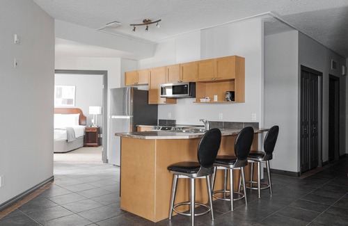 Fort McMurray Apartment | Luxury Three Bedroom Suite