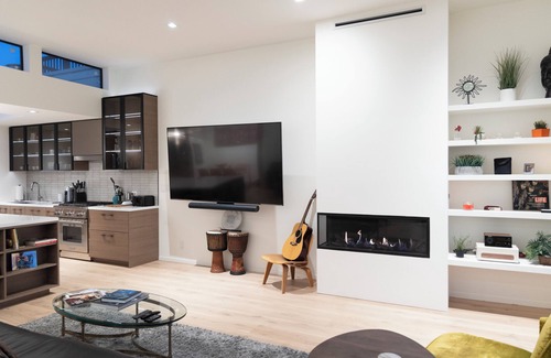 Cow Hollow Apartment | Luxury top floor apartment in heart of Marina with amazing views, & amenities
