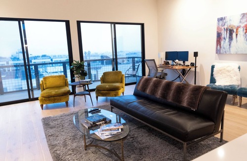 Cow Hollow Apartment | Luxury top floor apartment in heart of Marina with amazing views, & amenities