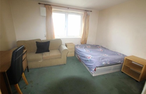 Gascoigne Apartment | Luxury Top Quality bedroom in london