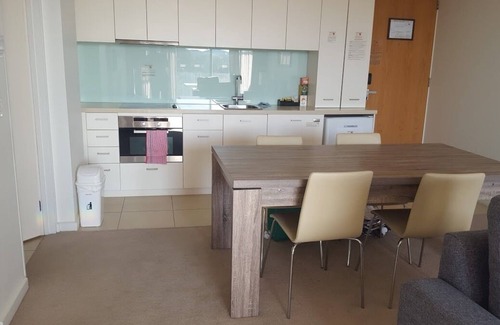 Torquay Resort | LUXURY TORQUAY RESORT "APARTMENT" - Beachside - Perfect Location