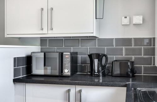 Northumberland Park Apartment | Luxury Tottenham Stadium Retreat - 2 minute walk to stadium