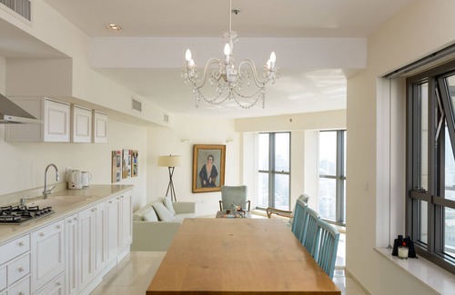 Tel Aviv City Center Apartment | Luxury Tower 2 Bedroom with *King Master* *High Floor* Parking