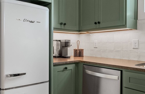 Dahlonega Apartment | Luxury Tower Cabin/Near Wineries/Hiking/Amazing Long-Range Views