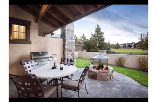 Pronghorn House | Luxury townhome at Juniper Preserve in Pronghorn Resort . 3 bedr,