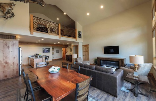 Bigfork House | Luxury Townhome next to Clubhouse