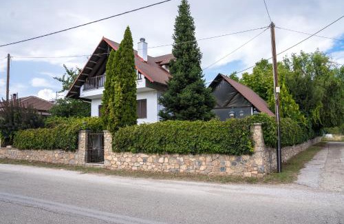 Kastoria Villa | Luxury Traditional Villa
