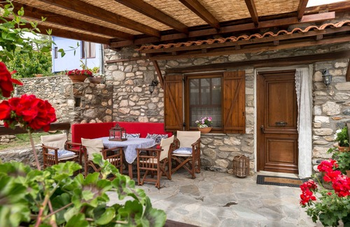 Vrasna House | Luxury Traditional Stone House in Vrasna
