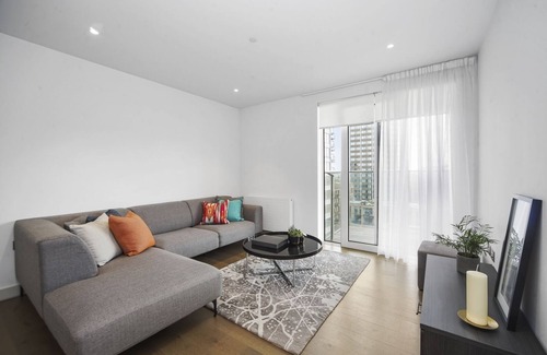 Stratford Apartment | LUXURY TWO BED APARTMENT IN STRATFORD VILLAGE, NEAR WESTFIELD , STRATFORD INTL