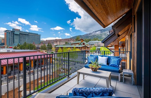 South Lake Tahoe Condo | Luxury Two Bedroom Residence Steps From Heavenly Village Book 7 Nights for 10% Off by RedAwning
