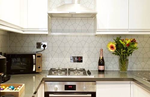 Pimlico Apartment | Luxury two Bedroom Apartment Minutes From Victoria Station!