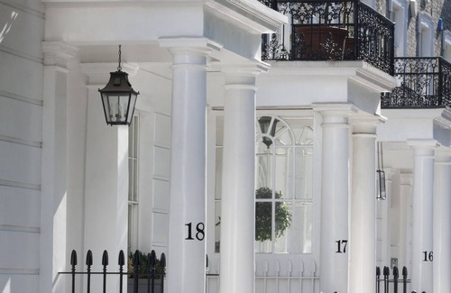 Pimlico Apartment | Luxury two Bedroom Apartment Minutes From Victoria Station!