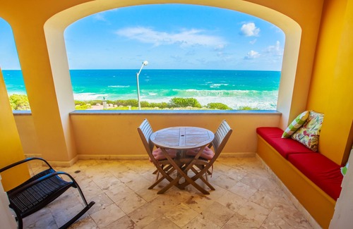 Isla Mujeres Condo | Luxury two bedroom ocean front condo at Isla 33