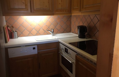 Chamonix City Centre Apartment | Luxury two-room apartment, Facing the ski slopes, Village center, Garage, WIFI