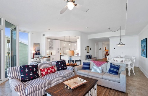 Gulf Shores Condo | LUXURY Unit/GOURMET KITCHEN With Room for Family and Friends and beautiful VIEWS