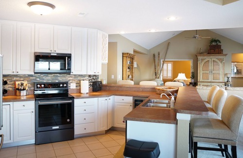 Village of Four Seasons Condo | Luxury Penthouse Condo - Spectacular Views - Huge Deck