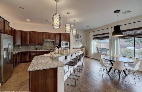 Stratland Estates House | Luxury Vacation Home! Heated Lagoon Pool+Spa, Casita