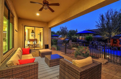 Stratland Estates House | Luxury Vacation Home! Heated Lagoon Pool+Spa, Casita