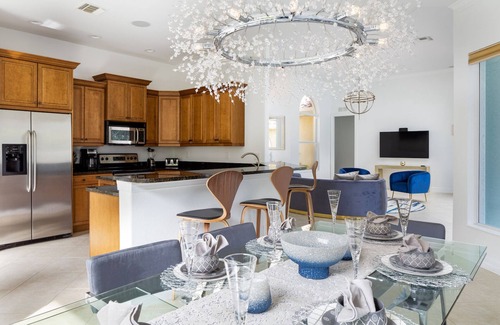 Central Naples House | Luxury Vacation Home Rental Briarwood, Naples, Florida