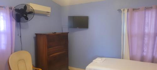 Spanish Town House | Luxury Vacation Villa St Catherine