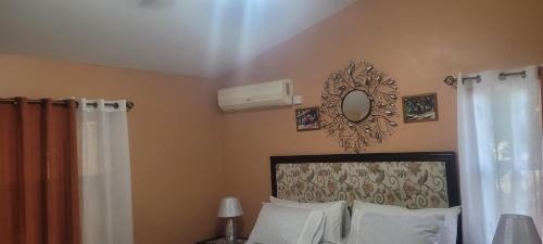 Spanish Town House | Luxury Vacation Villa St Catherine