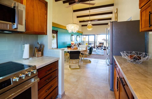 Kihei Condo | - Luxury Vacationing - Modern Condo -Sept Spec.199