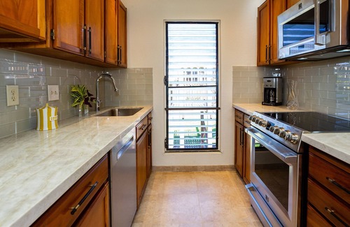 Kihei Condo | - Luxury Vacationing - Modern Condo -Sept Spec.199