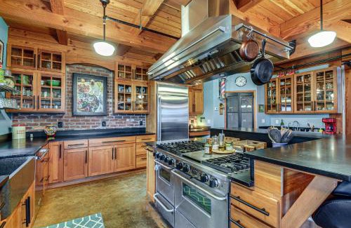 Vashon Island House | Luxury Vashon Vacation Rental with Beach Access!